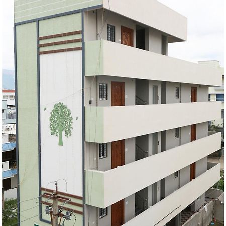 Padmavathi Homestay Tirupati Zewnętrze zdjęcie