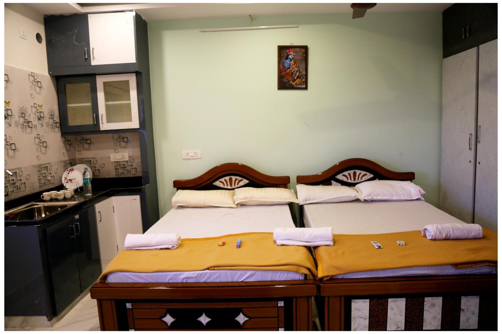 Padmavathi Homestay Tirupati Zewnętrze zdjęcie