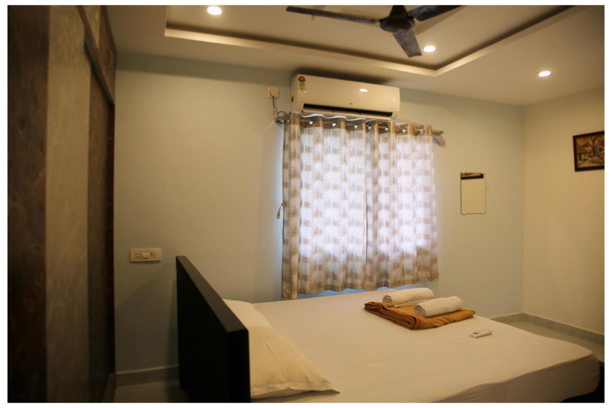 Padmavathi Homestay Tirupati Zewnętrze zdjęcie