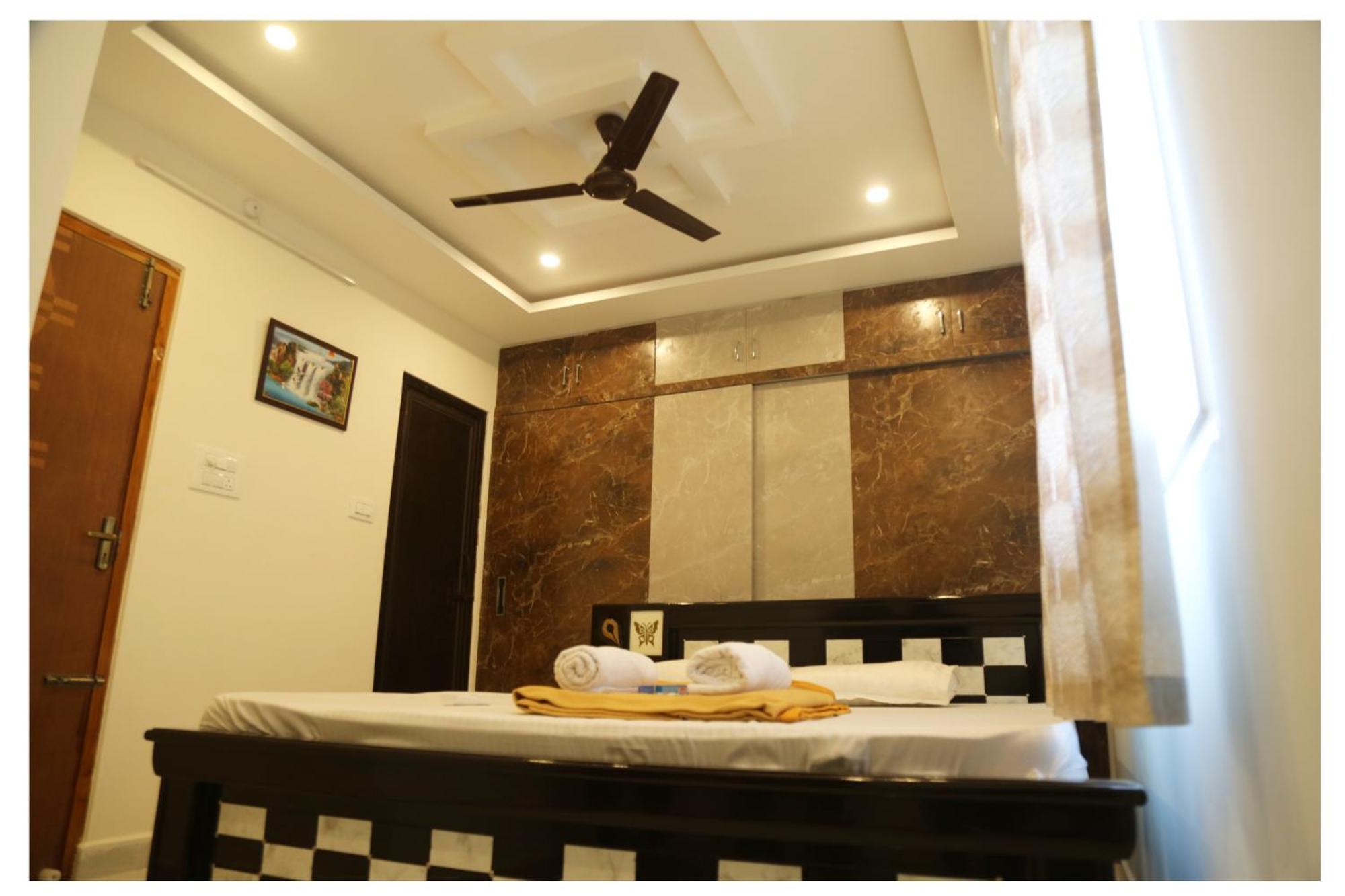 Padmavathi Homestay Tirupati Zewnętrze zdjęcie